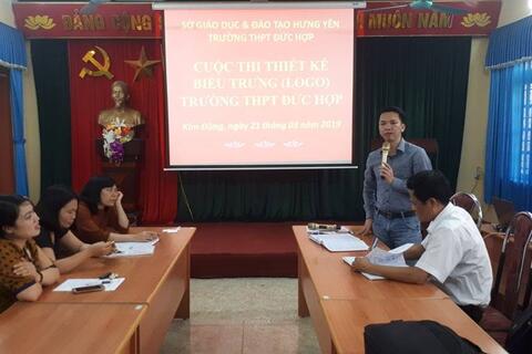 Thi thuyết trình và Kết quả cuộc thi thiết kế Logo trường THPT Đức Hợp.