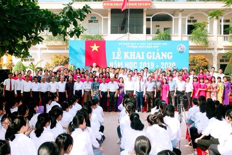 Lễ Khai giảng năm học 2019-2020 và đón nhận Cờ Thi đua Xuất sắc của Chủ tịch UBND Tỉnh Hưng Yên