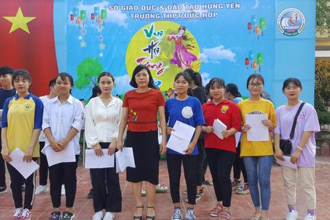 Trường THPT Đức Hợp tổ chức Tết Trung Thu 2019 cho học sinh toàn trường và các cháu là con Cán bộ, Giáo viên và nhân viên