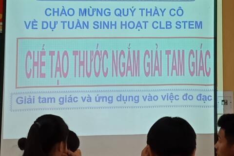 CLB STEM trường THPT Đức Hợp giao lưu với CLB STEM trường THPT Chuyên HY trong khuôn khổ tuần sinh hoạt CLB STEM.