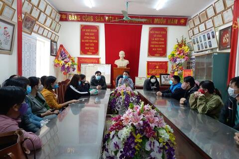 Trường THPT Đức Hợp khẩn trương tiến hành các biện pháp vệ sinh phòng dịch bệnh viêm đường hô hấp cấp do chủng mới của virus corona gây ra