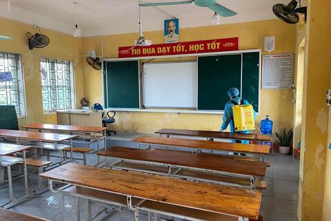 CHUẨN BỊ CỦA NHÀ TRƯỜNG ĐÓN HỌC SINH TRỞ LẠI SAU KÌ NGHỈ DÀI PHÒNG DỊCH COVID-19