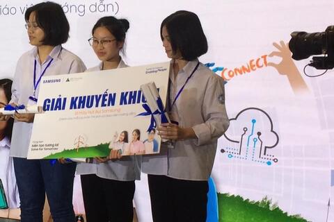 VŨ NGỌC ÁNH  - CÔ HỌC TRÒ NHỎ HAM HỌC HỎI