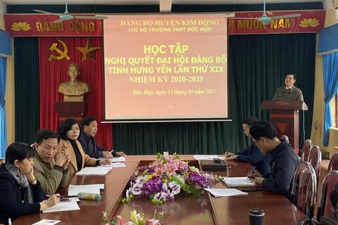 Chi bộ Trường THPT Đức Hợp tổ chức học tập Nghị quyết Đại hội Đảng bộ Tỉnh Hưng Yên lần thứ XIX, nhiệm kỳ 2020-2025