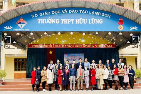 Trường THPT Đức Hợp giao lưu chuyên môn với trường THPT Hữu Lũng, Lạng Sơn với chủ đề "Lớp học kết nối"