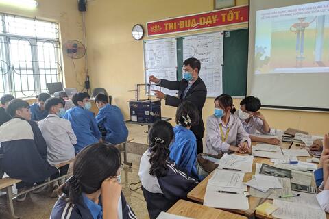 Tổ Toán Tin sinh hoạt chuyên môn BHMH tháng 4 năm 2021
