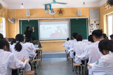 TỔ NGỮ VĂN SINH HOẠT CHUYÊN MÔN THEO HƯỚNG NGHIÊN CỨU BÀI HỌC MÔN HỌC THÁNG 10 NĂM 2022