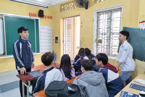 HOẠT ĐỘNG TƯ VẤN HƯỚNG NGHIỆP CHO HS KHỐI 12