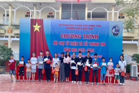 ​​​​​​​TƯNG BỪNG TẾT TRUNG THU VÀ HỘI CHỢ TỪ THIỆN
