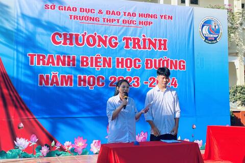 Trường THPT Đức Hợp đổi mới sinh hoạt đầu tuần bằng hình thức sân chơi Tranh biện học đường