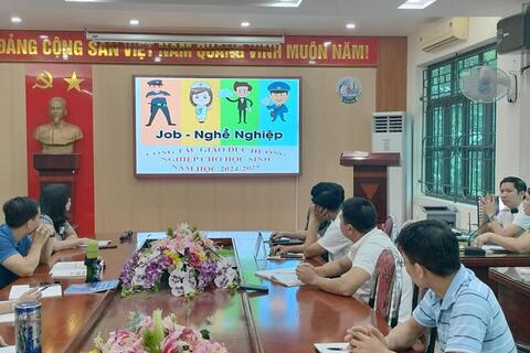 Trường THPT Đức Hợp Tổ Chức Hội Thảo Công Tác Giáo Dục Hướng Nghiệp Cho Học Sinh Năm Học 2024-2025