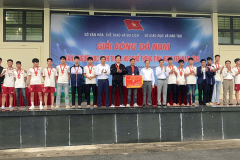 ĐỘI BÓNG ĐÁ NAM HỌC SINH TRƯỜNG THPT ĐỨC HỢP  ĐOẠT HUY CHƯƠNG ĐỒNG CẤP TỈNH