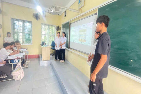 TỔ NGỮ VĂN - GDTC - QPAN SINH HOẠT TỔ, NHÓM CHUYÊN MÔN THEO HƯỚNG NGHIÊN CỨU BÀI HỌC, MÔN HỌC THÁNG 10 NĂM 2024.
