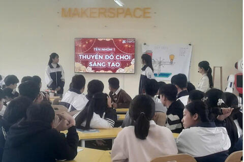 TỔ KHOA HỌC TỰ NHIÊN - TRƯỜNG THPT ĐỨC HỢP TRIỂN KHAI KẾ HOẠCH CHUYÊN MÔN THÁNG 1/2025: “CHỦ ĐỀ STEM - THUYỀN ĐỒ CHƠI SÁNG TẠO”