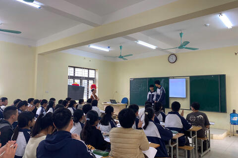 TỔ TOÁN TIN SINH HOẠT CHUYÊN MÔN THEO HƯỚNG NGHIÊN CỨU BÀI HỌC MÔN HỌC THÁNG 02 NĂM 2025