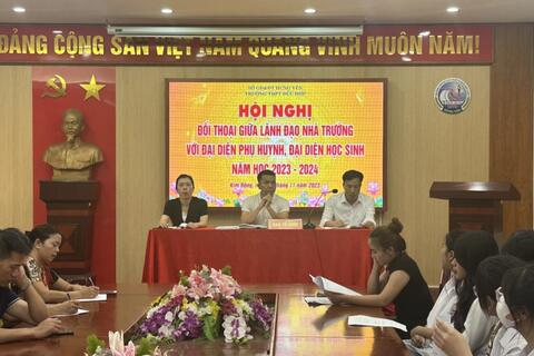 Trường THPT Đức Hợp tổ chức Hội nghị đối thoại giữa lãnh đạo trường với đại diện phụ huynh và đại diện học sinh lần thứ nhất năm học 2023-2024