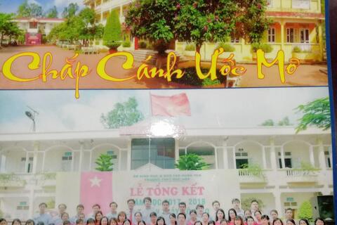 Nội san "Chắp cánh ước mơ" - Một món quà ý nghĩa chào mừng ngày Nhà giáo Việt Nam 20/11 của thầy và trò nhà trường.