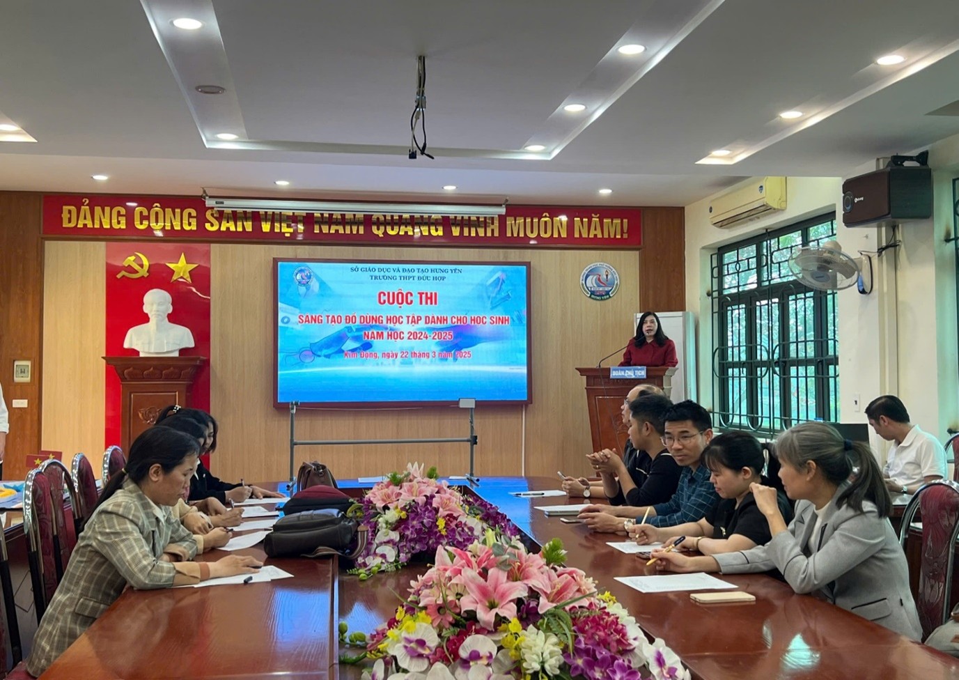 TRƯỜNG THPT ĐỨC HỢP TỔ CHỨC CUỘC THI SÁNG TẠO ĐỒ DUNG HỌC TẬP DÀNH CHO HỌC SINH NĂM HỌC 2024-2025