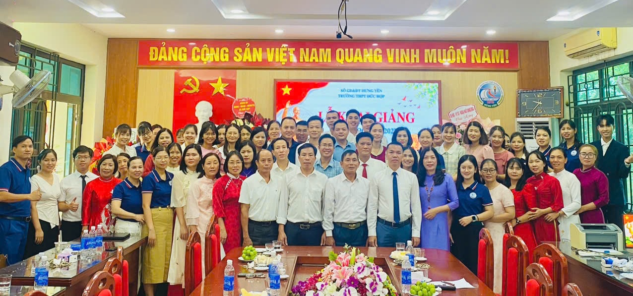 <a href='https://thptduchop.hungyen.edu.vn/tin-tuc/thpt-duc-hop-tung-bung-khai-giang-nam-hoc-20262027-mot-nam-hoc-moi-mot-hanh-trinh-moi-nhung-khat-vong-moi.html'>🌻 THPT ĐỨC HỢP TƯNG BỪNG KHAI GIẢNG NĂM HỌC 2026–2027 MỘT NĂM HỌC MỚI – MỘT HÀNH TRÌNH MỚI – NHỮNG KHÁT VỌNG MỚI</a>
