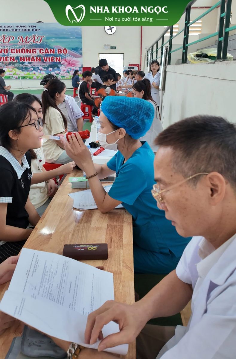Ads phải